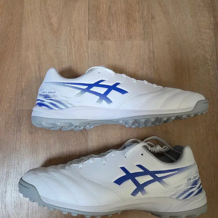 [BUNJANG] Asics DS Light Club TF Soccer Cleats (Size 270) / 아식스 DS 라이트 클럽 TF (270)