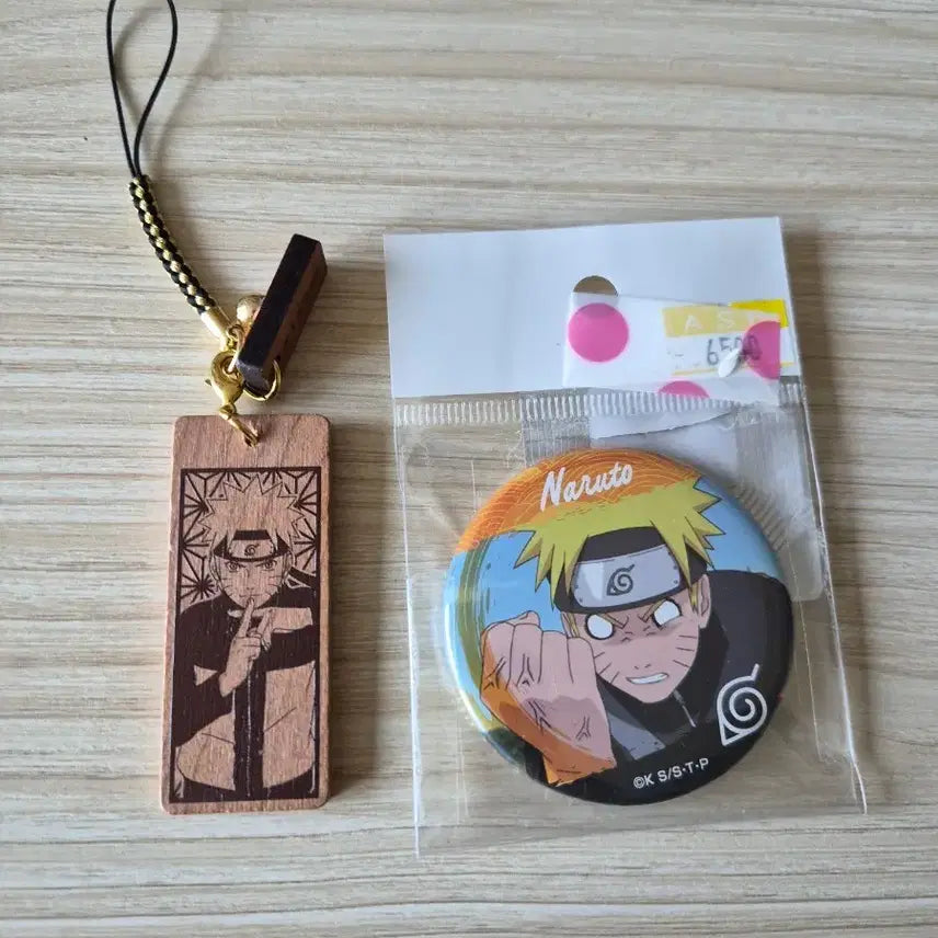[BUNJANG] Naruto Wood Keychain + Badge Set / 나루토 목각키링+뱃지