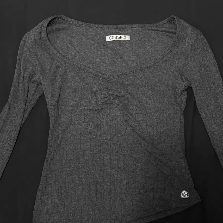 [BUNJANG] Coyseio Asymmetrical Shirring Top Charcoal Grey / 코이세이오 언발란스 셔링 탑 차콜그레이 Coyseio