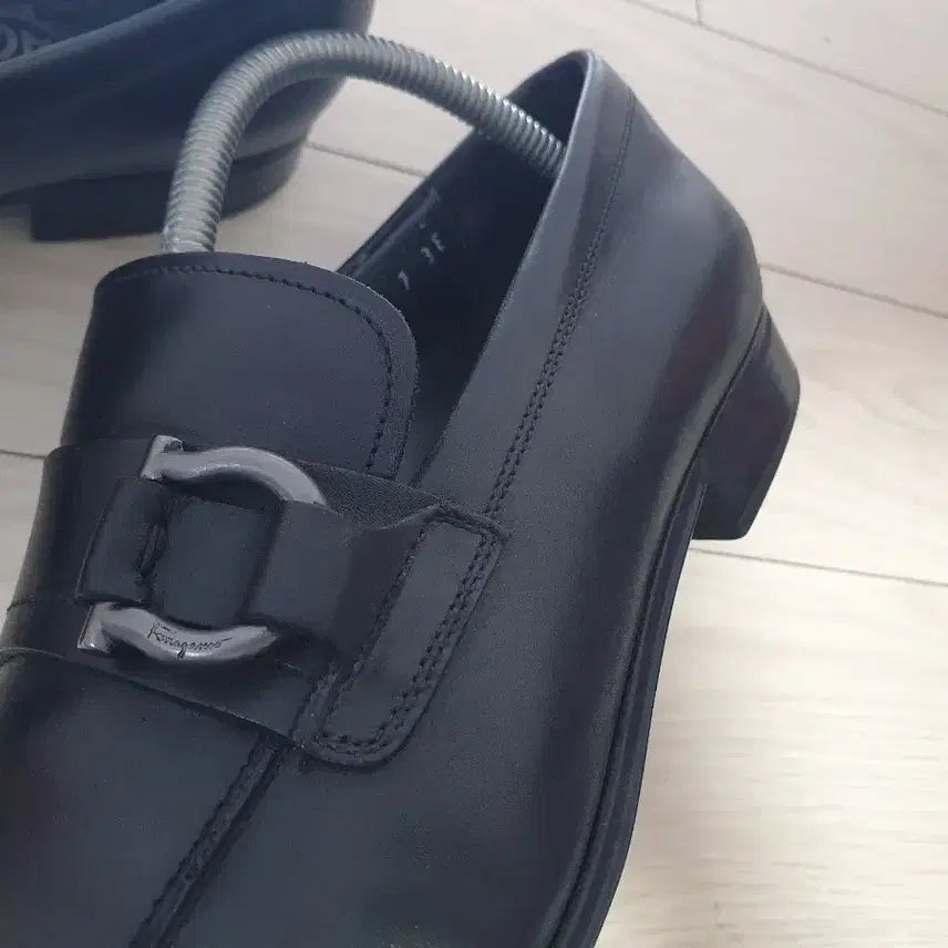 [BUNJANG] Salvatore Ferragamo Leather Loafers Black / 남255페레가모 로퍼