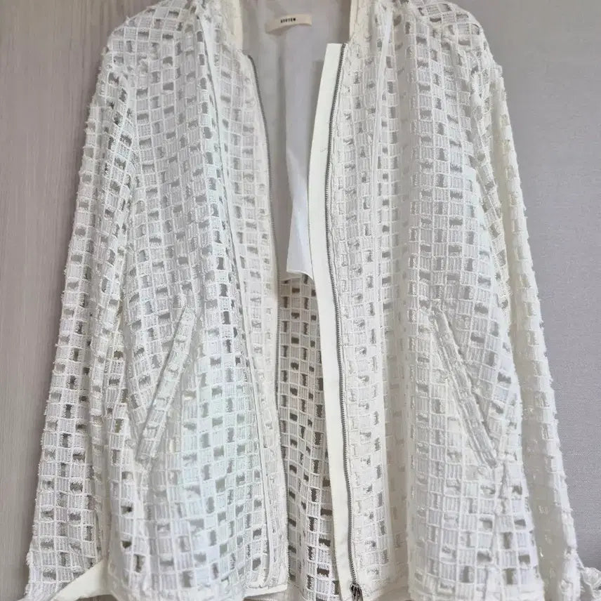 [BUNJANG] SYSTEM White Punching Jacket / SYSTEM 시스템 화이트 펀칭 자켓