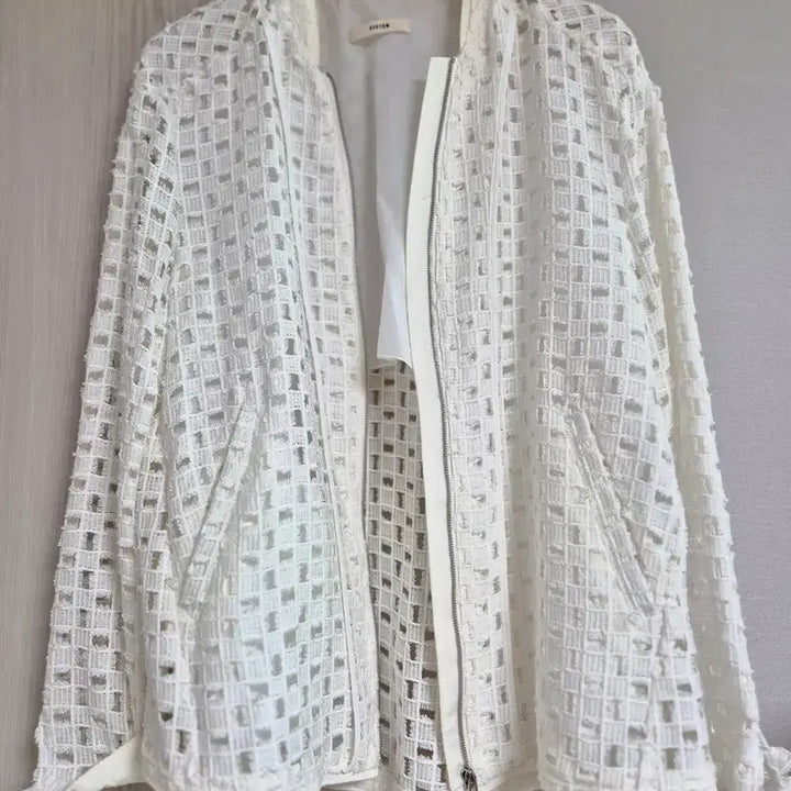[BUNJANG] SYSTEM White Punching Jacket / SYSTEM 시스템 화이트 펀칭 자켓