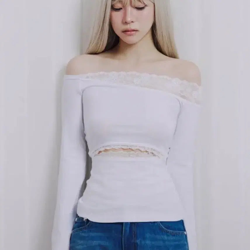 [BUNJANG] Illio Off-Shoulder Long Sleeve Top / 일리오 레이스 오프숄더 롱슬리브 M