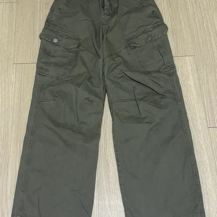 [BUNJANG] Wonder Wonder Khaki Wide Cargo Pants (Size S) / 카키색 와이드 카고 팬츠 S사이즈