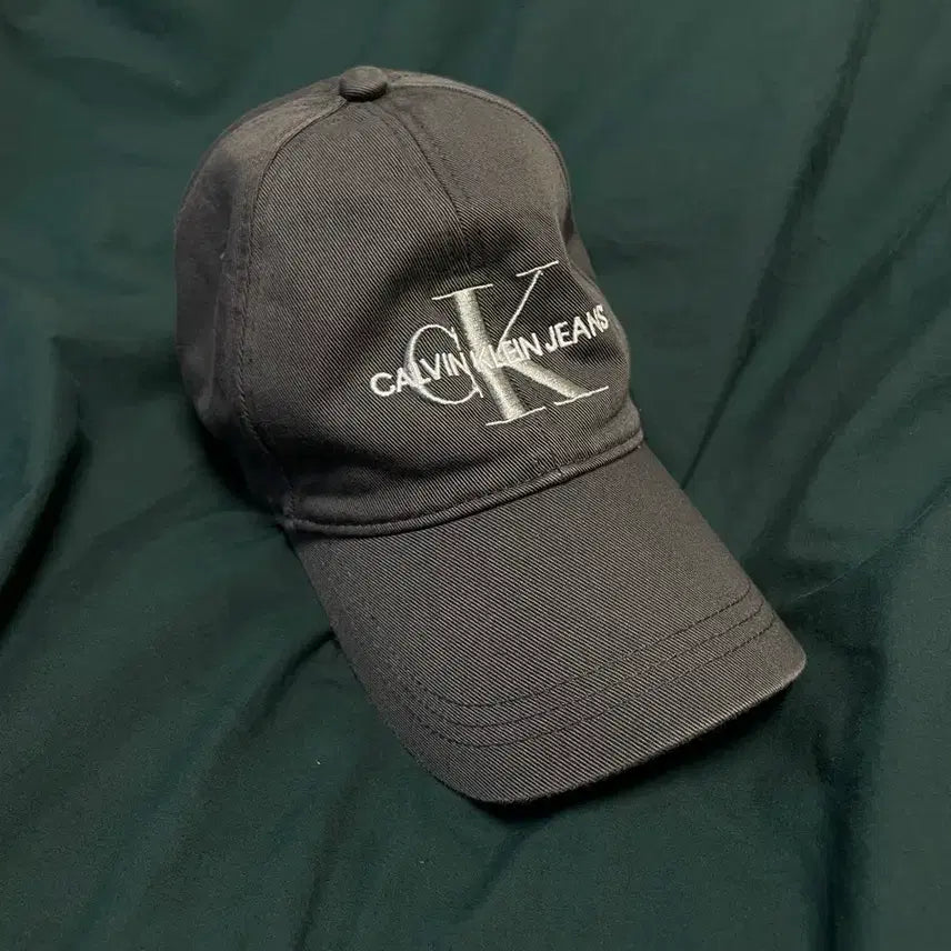 [BUNJANG] Calvin Klein CK Ball Cap Hat (Charcoal) / 캘빈클라인 CK 볼캡 모자 (차콜)
