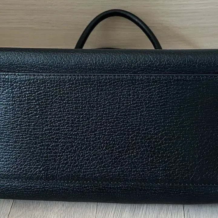 [BUNJANG] Couronne Black Leather Crossbody Bag / 쿠론 검정 가죽 크로스백