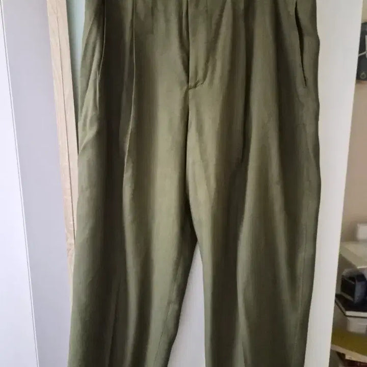 [BUNJANG] Recto Khaki Linen Blend Pin Tuck Slacks / 렉토 새상품
