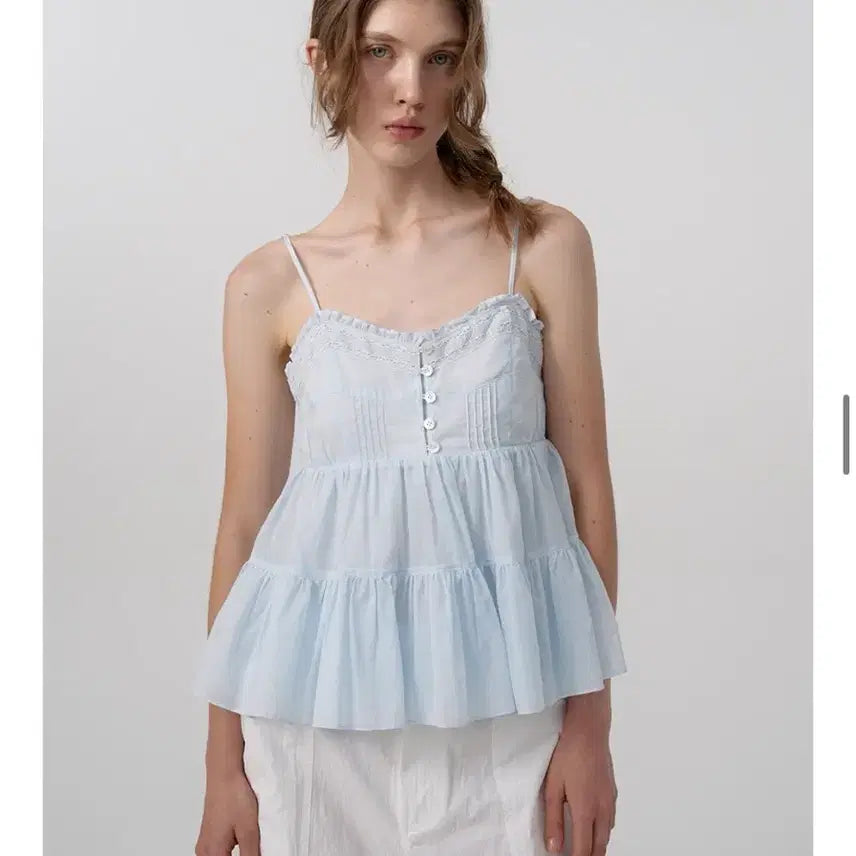 [BUNJANG] The Barnet OA Frill Sleeveless Top Free Size / 더바넷 oa 프릴 슬리브리스 탑 (새삼품, free)