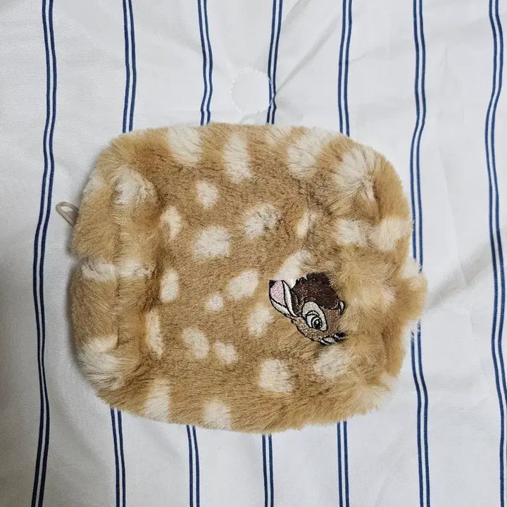 [BUNJANG] Uniqlo Bambi Faux Fur Pouch / 유니클로 밤비 퍼 파우치