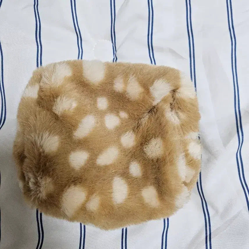 [BUNJANG] Uniqlo Bambi Faux Fur Pouch / 유니클로 밤비 퍼 파우치