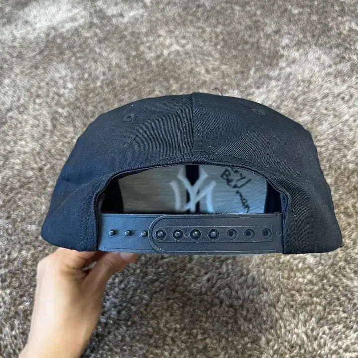 [BUNJANG] 90s Logo 7 Yankees Cap Vintage / 90s LOGO 7 빈티지 양키즈 캡