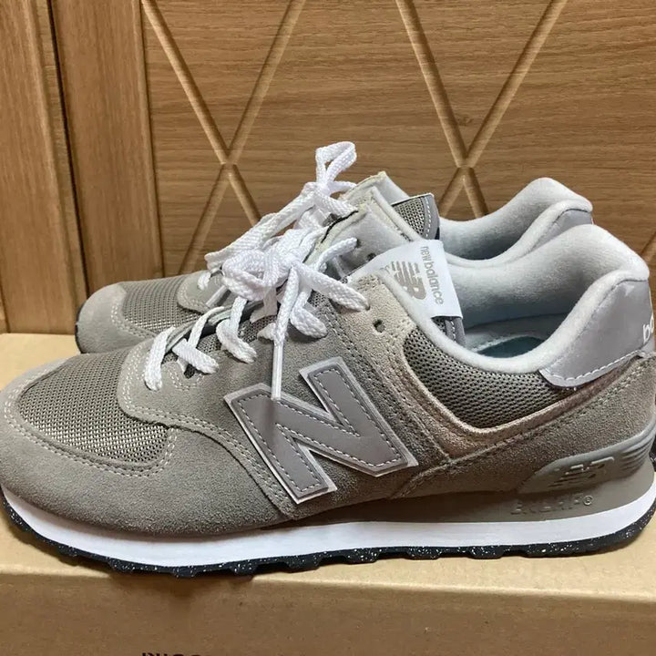[BUNJANG] New Balance 574 Grey ML574EVG - Size 255 (Near New) / 뉴발란스 574 그레이 255 ML574EVG (새상품급)