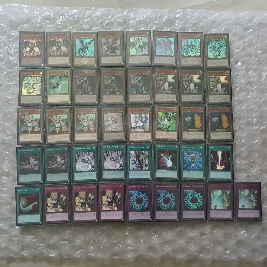 [BUNJANG] Yu-Gi-Oh! Dragonmaid Deck (with Dragonmaid &amp; Double Sleeves) / 유희왕 드래곤메이드덱(드래곤메이드 프텍+2중프텍)