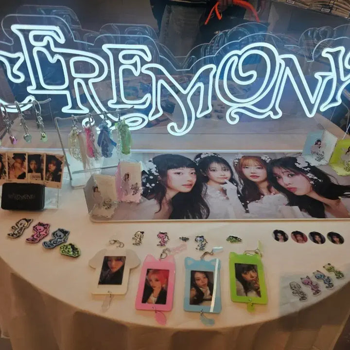[SOLD OUT] qwer 세레머니 팝업 장패드 데스크패드 미개봉