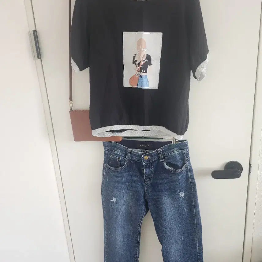 [BUNJANG] Black Printing Short Sleeve T-Shirt / 블랙 프린팅 반팔티