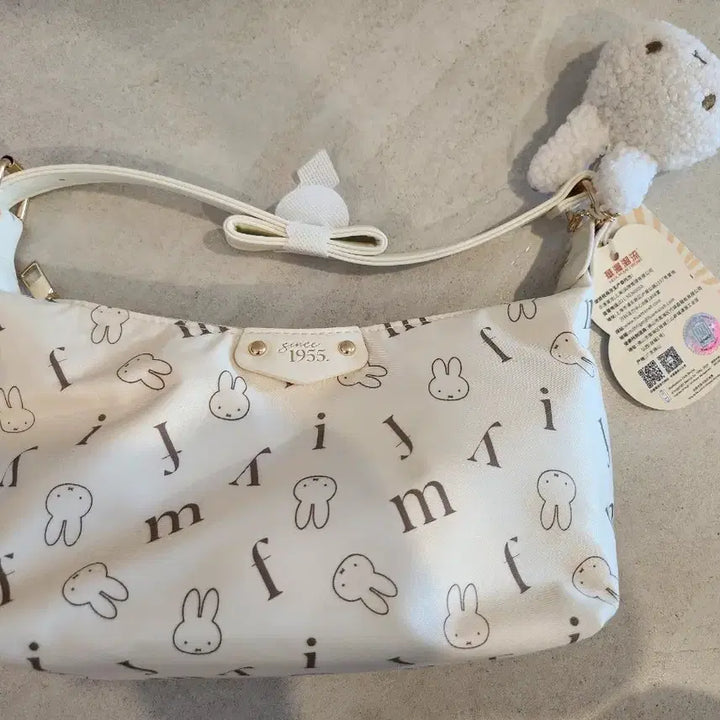 [BUNJANG] Miffy 50th Anniversary Ivory Shoulder Bag Handbag with Keychain / 미피 50주년 아이보리 숄더백 핸드백 가방 miffy 키링