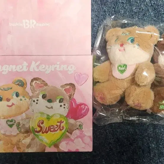 [BUNJANG] Baskin Robbins x Isulroe Magnet Keychain Set / 베스킨라빈스 이슬로 마그넷 키링