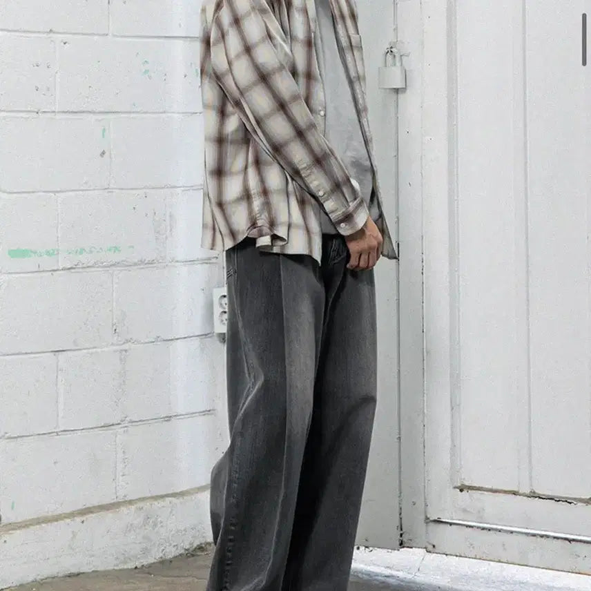 [BUNJANG] BEGIN 202 1-Tuck Wide Slacks Washed Black (Size 1) / (새상품)비긴 202 원턱 와이드 슬랙스 데님 워시드 블랙(1사이즈)