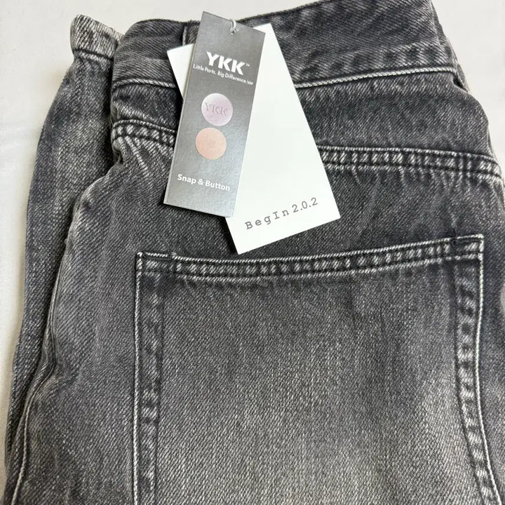 [BUNJANG] BEGIN 202 1-Tuck Wide Slacks Washed Black (Size 1) / (새상품)비긴 202 원턱 와이드 슬랙스 데님 워시드 블랙(1사이즈)