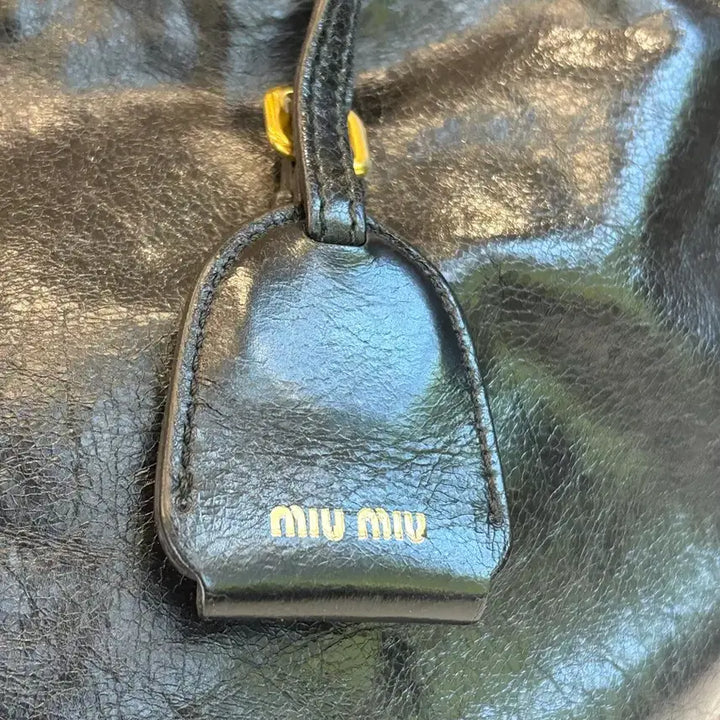 [BUNJANG] Miu Miu Vitello Shoulder Bag / 미우미우 비텔로 숄더백