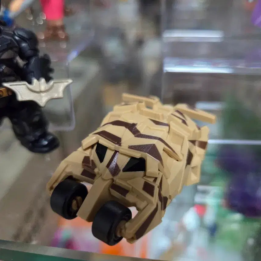 [BUNJANG] Blocky Defender Batmobile Batcar Figure (Super Rare) / 블로키 디펜더 배트모빌 배트카 피규어 슈퍼 레어