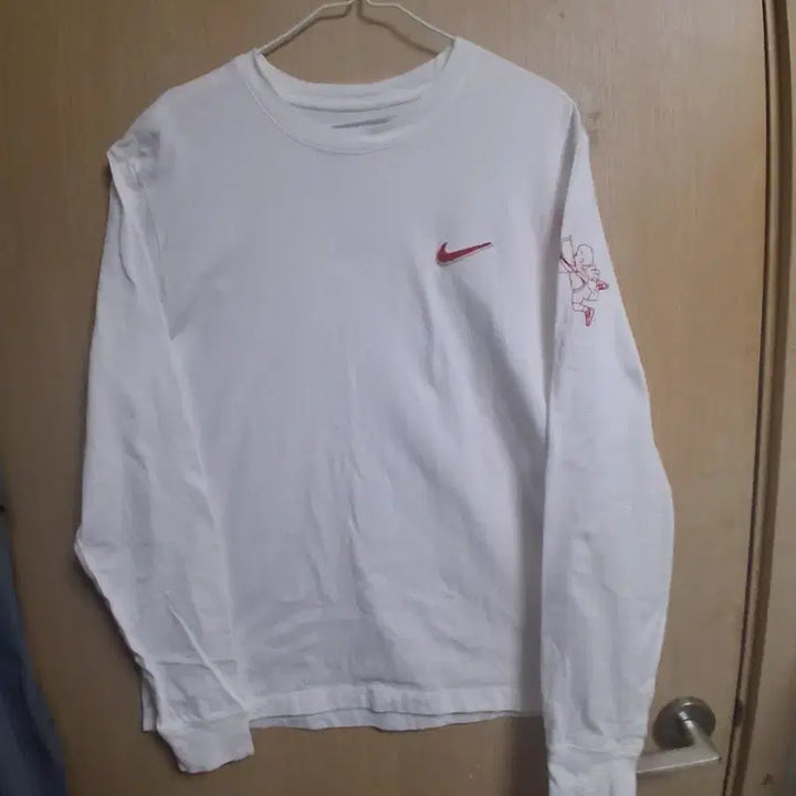 [BUNJANG] Nike White Thin Long Sleeve T-Shirt Embroidered Logo Size 105 / 나이키- 화이트.얇은긴팔티 + 자수 포인트ㅡ 105사이즈,A급