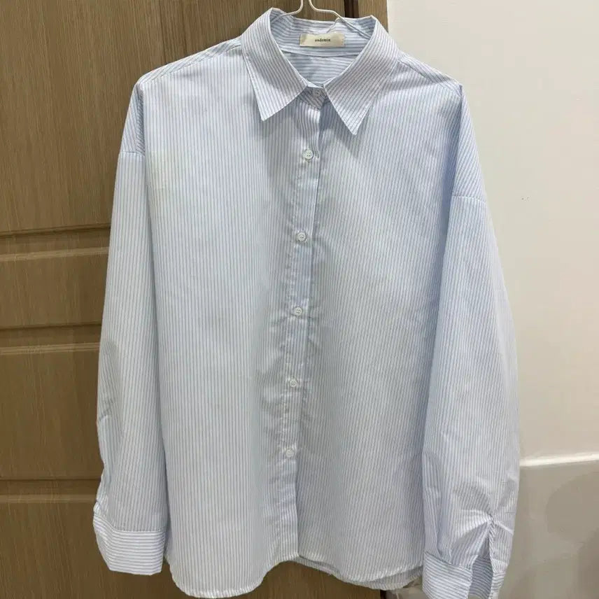 [BUNJANG] Ondemin Stripe Shirt / 온드민 스트라이프 셔츠 / 여자 봄 셔츠