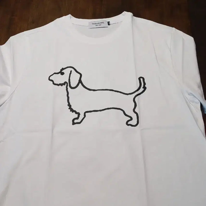 [BUNJANG] Thom Browne Dog Print Short Sleeve T-Shirt White / 톰브 강아지 프린팅 반팔 티셔츠 화이트
