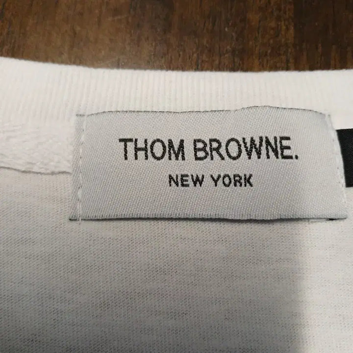 [BUNJANG] Thom Browne Dog Print Short Sleeve T-Shirt White / 톰브 강아지 프린팅 반팔 티셔츠 화이트