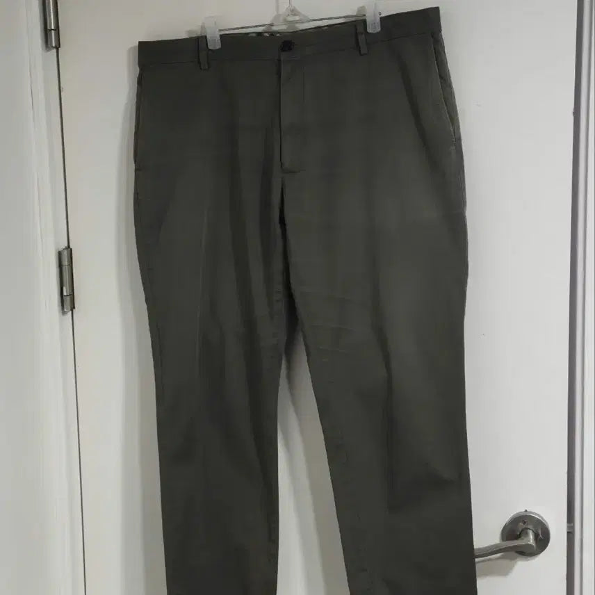 [BUNJANG] Burberry Cotton Pants Khaki Size 37 / 37 버버리 면바지 카키