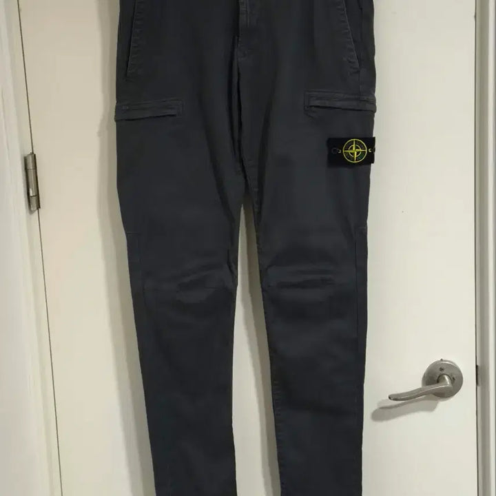 [BUNJANG] Stone Island Wappen Washed Gray Cargo Pants / 스톤아일랜드 와펜 워싱 그레이 카고 바지