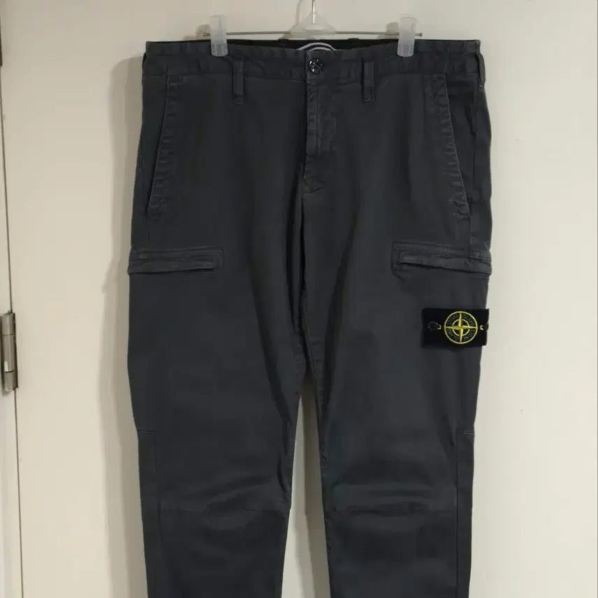 [BUNJANG] Stone Island Wappen Washed Gray Cargo Pants / 스톤아일랜드 와펜 워싱 그레이 카고 바지
