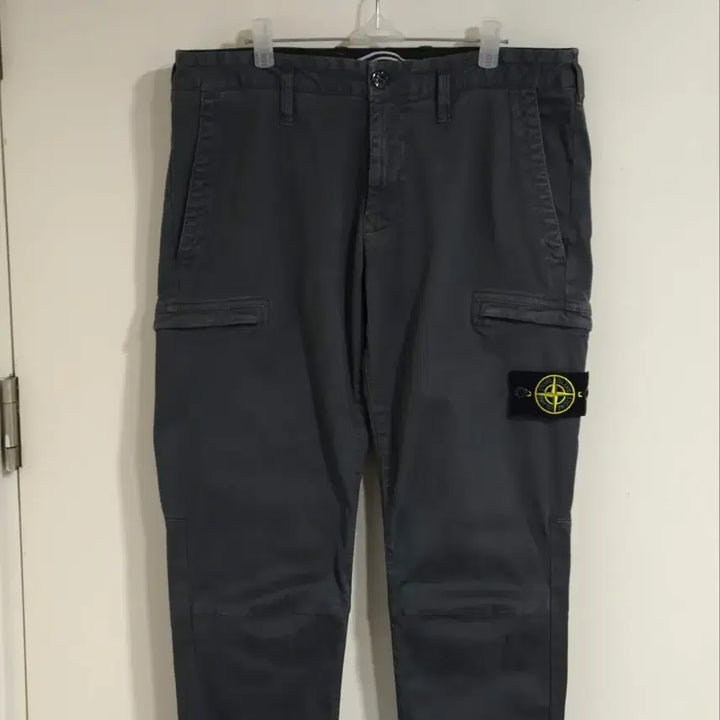 [BUNJANG] Stone Island Wappen Washed Gray Cargo Pants / 스톤아일랜드 와펜 워싱 그레이 카고 바지