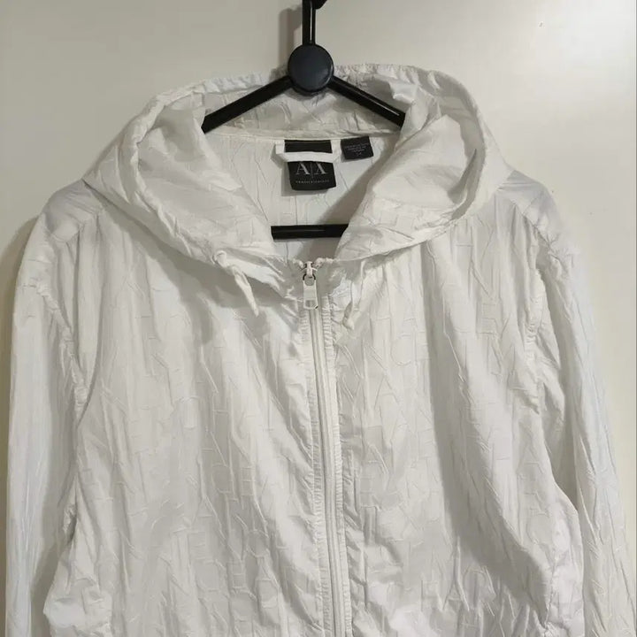 [BUNJANG] Armani White Logo Embossed Hooded Windbreaker Jacket / 55~66 아르마니 화이트 로고 엠보 후드 바람막이 자켓