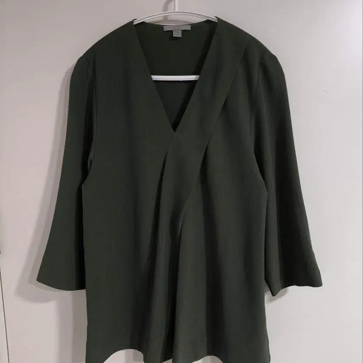 [BUNJANG] COS Pleated Detail Knit T-Shirt Khaki / 55 COS 코스 카키 주름 디테일 니트 티셔츠