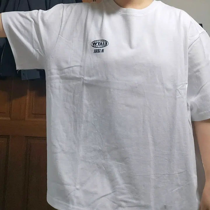 [BUNJANG] Stray Kids SKZOO Seoul T-Shirt / 스트레이키즈 SKZOO팝업 서울 티셔츠 (집에서 1번 착용해봄)
