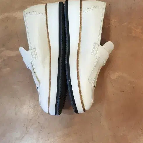[BUNJANG] TIME White Tassel Loafers Women&