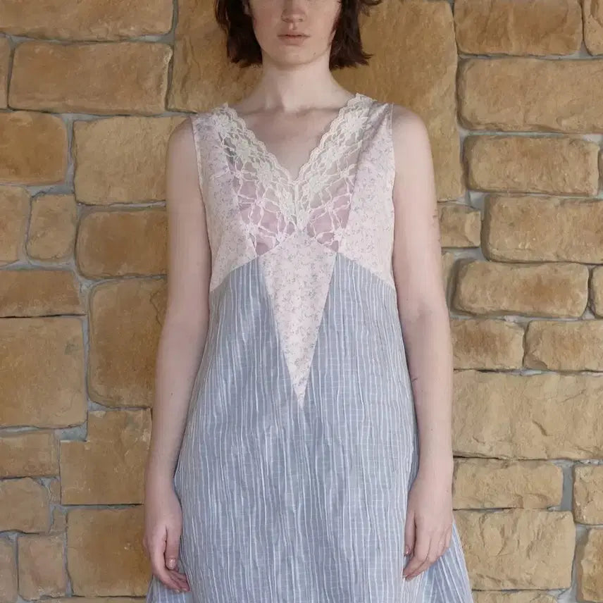 [BUNJANG] Via Plain Floral V-Neck Mini Dress / 비아플레인 플로럴 브이넥 미니 원피스