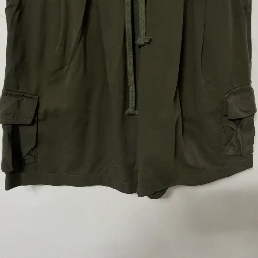 [BUNJANG] Jemut Cargo Banding Bermuda Shorts (Authentic) / 32-33 JEMUT 카고 밴딩 버뮤다팬츠 반바지 정품