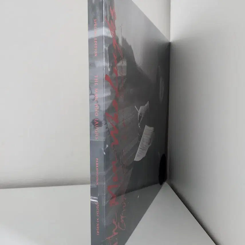 [BUNJANG] Park Hyo Shin "The Man Who Laughs" Limited Edition Special Album (Sealed) / 미개봉) 박효신 웃는남자 한정판 스페셜 앨범