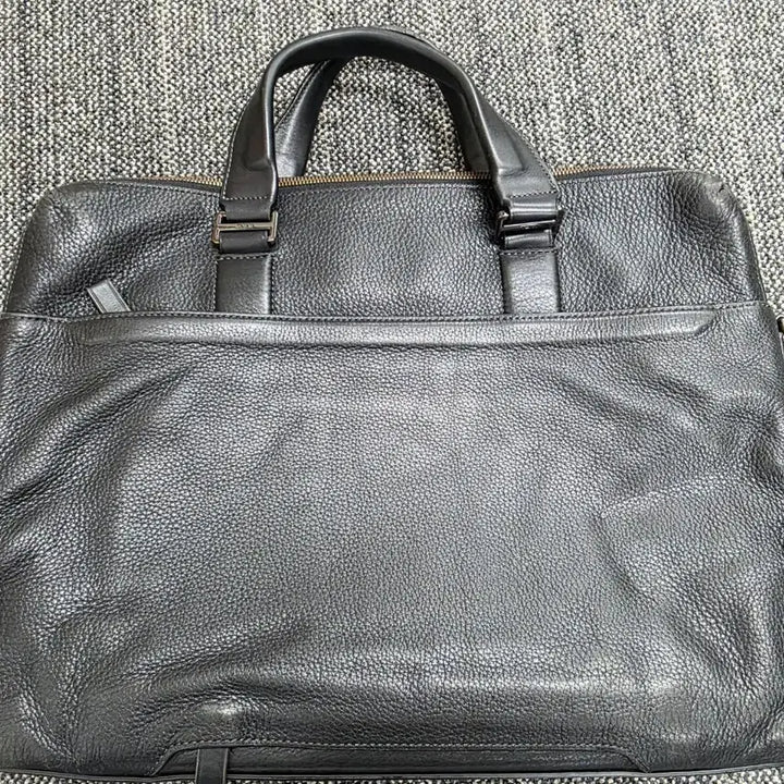 [BUNJANG] TUMI Alpha Bravo Leather Crossbody Business Bag / TUMI 투미 알파브라보 가죽 크로스백 비즈니스가방