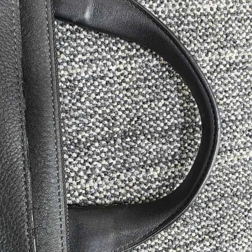 [BUNJANG] TUMI Alpha Bravo Leather Crossbody Business Bag / TUMI 투미 알파브라보 가죽 크로스백 비즈니스가방
