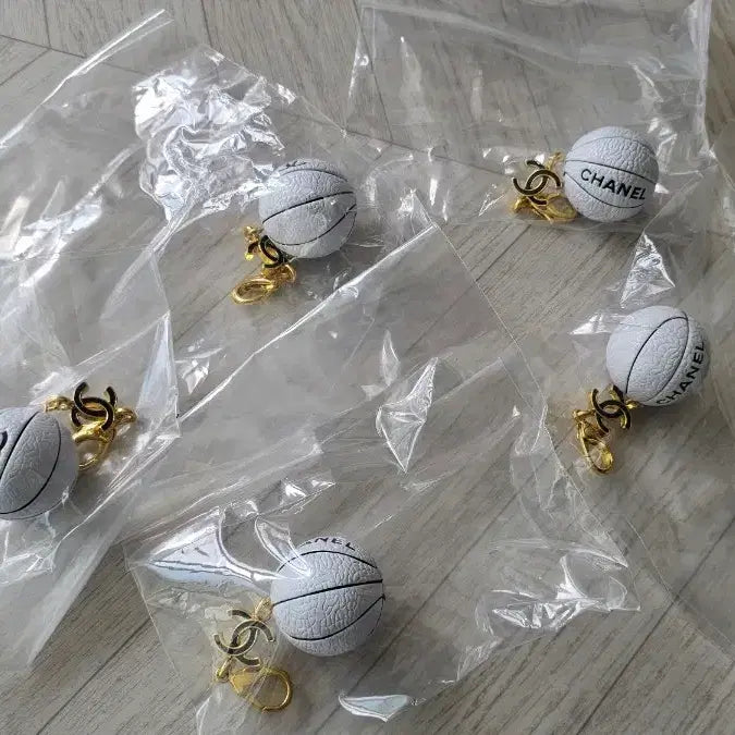 [BUNJANG] Chanel Basketball Keychain Gold / 농구공 키링 골드