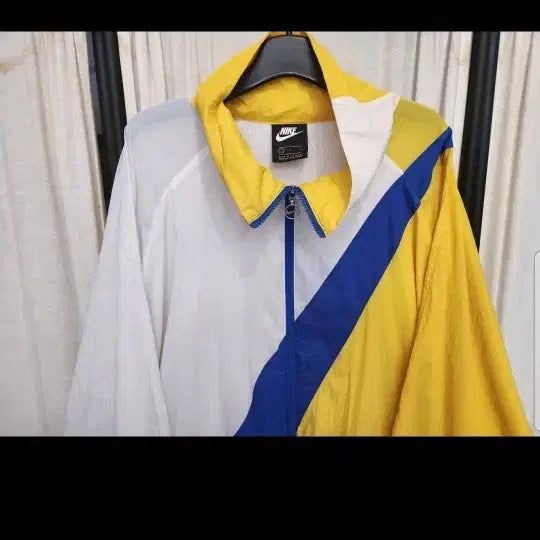 [BUNJANG] Nike Swoosh Windbreaker Jacket / 나이키스우시바람막이.    L/XL