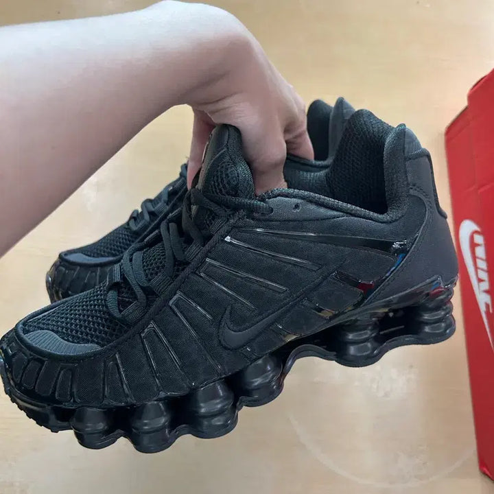 [BUNJANG] Nike Shox TL Black &amp; Max Orange Sneakers (260) / (새상품) 260 나이키 샥스 TL 블랙 앤 맥스 오렌지
