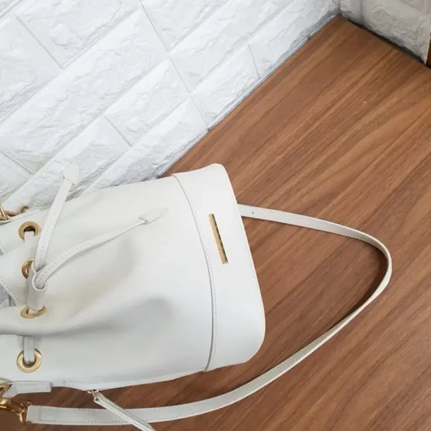 [BUNJANG] Carlyn Leather Bucket Tote &amp; Crossbody Bag / 칼린 버킷백 토트백 &amp;크로스백