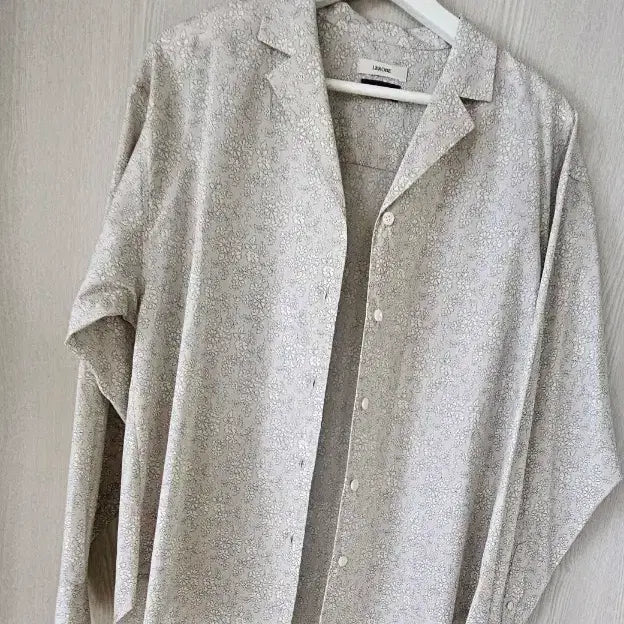 [BUNJANG] Liberty Fabric Floral Blouse Shirt - Beige / 고퀄 블라우스셔츠