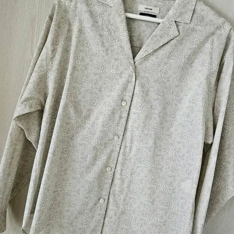 [BUNJANG] Liberty Fabric Floral Blouse Shirt - Beige / 고퀄 블라우스셔츠