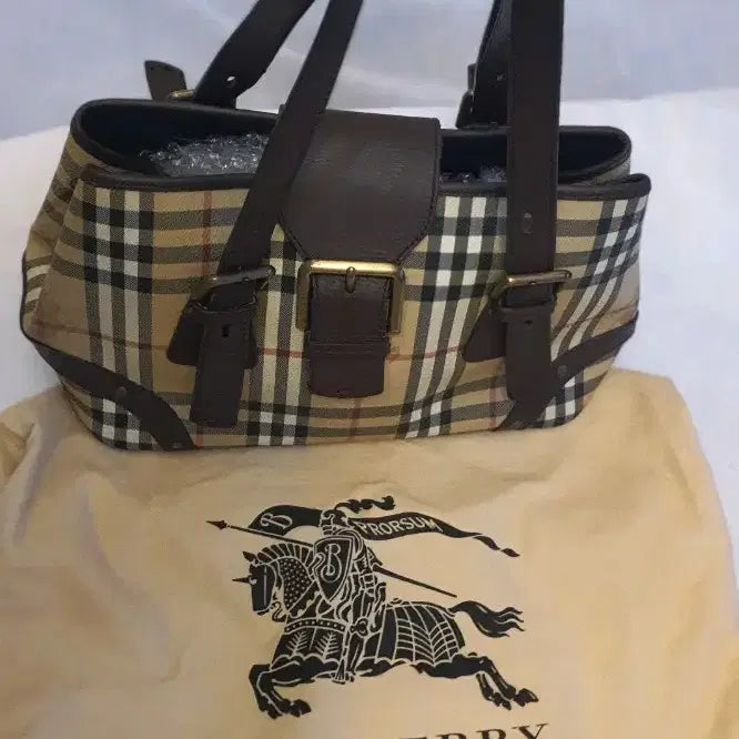 [BUNJANG] Burberry Nova Check Haymarket Two-Way Tote Bag / 버버리 정품. 노바체크 헤이마켓 토트백