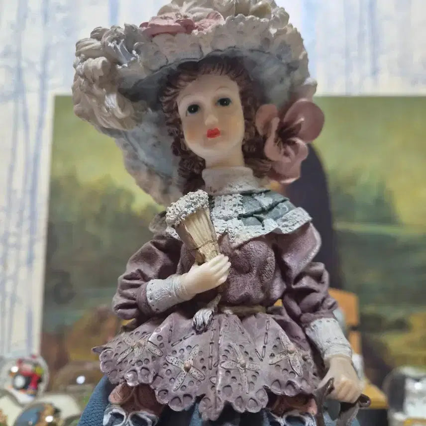 [BUNJANG] Antique Meerchi Lady Figurine Ornament / 앤틱 Meerchi 레이디 인형 장식품